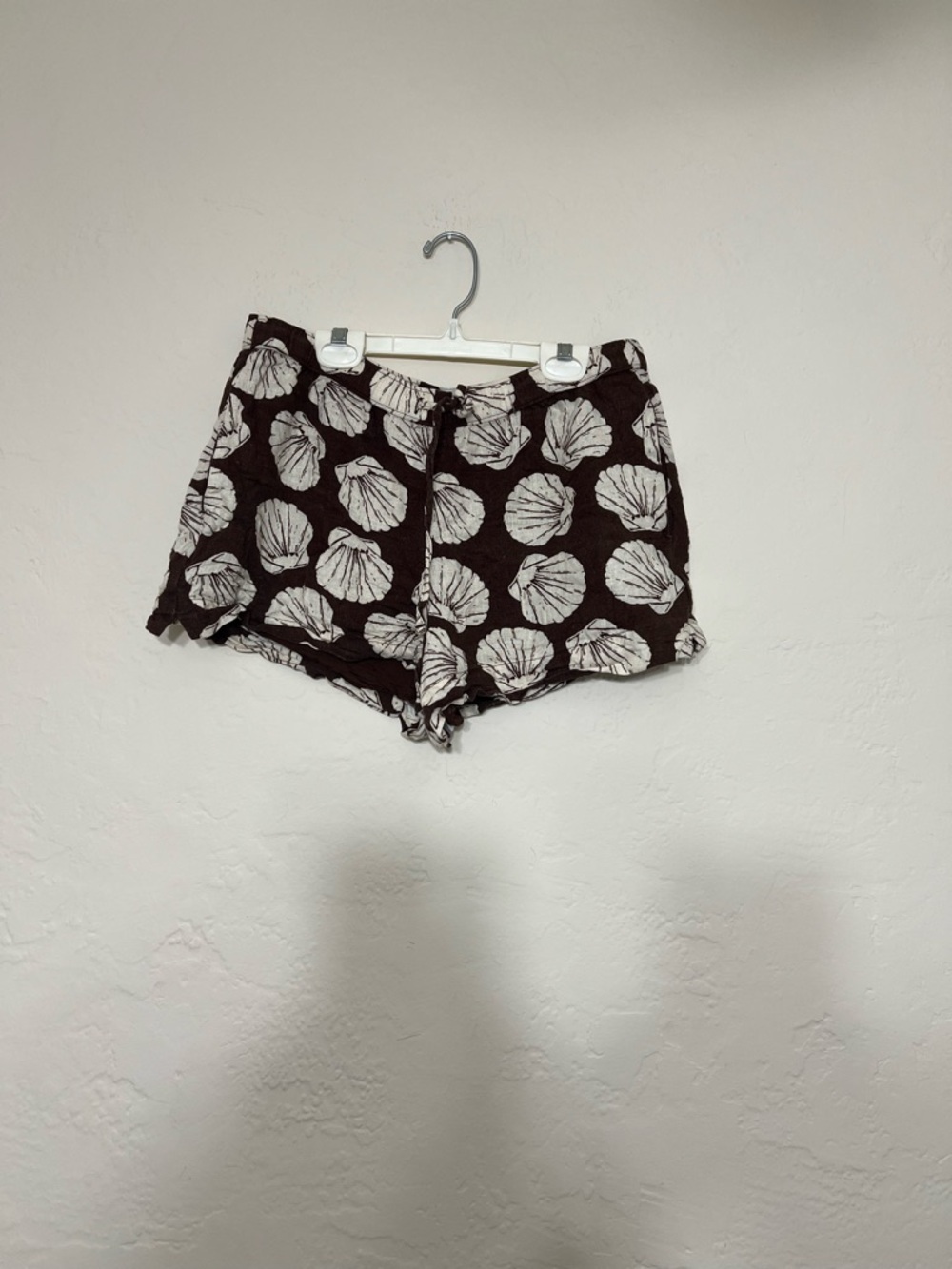 Abercrombie & Fitch Brown Linen Blend Shorts with Cream Shell Print